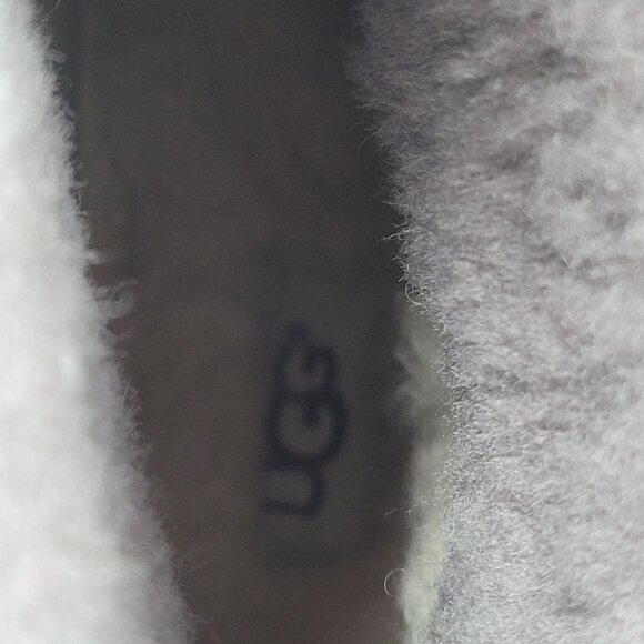 UGG Adirondack II Women's Gray And Black Snow Boots S/N1005589 US Size 10 - Picture 8 of 11